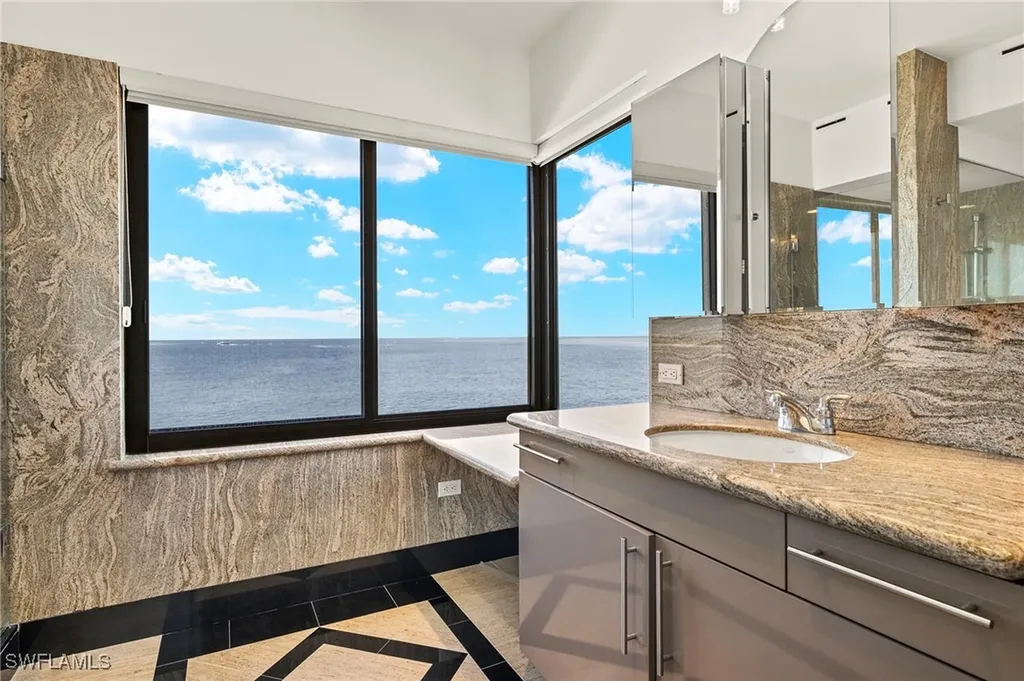 625 La Peninsula Boulevard Naples FL 34113