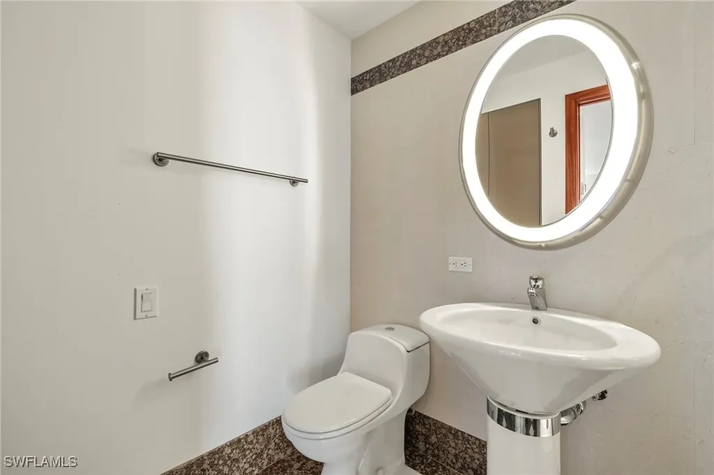 625 La Peninsula Boulevard Naples FL 34113