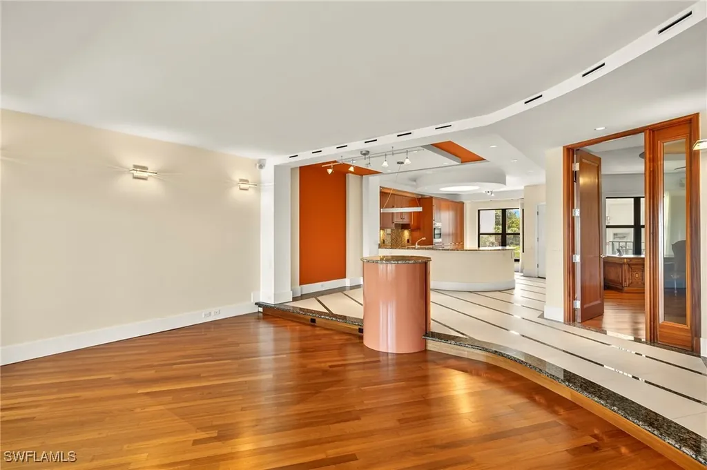 625 La Peninsula Boulevard Naples FL 34113