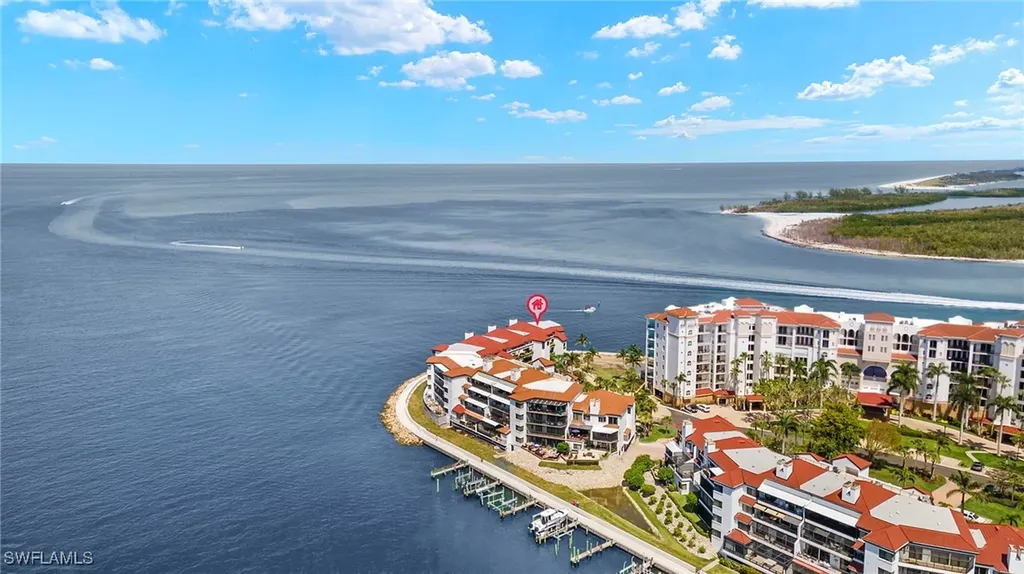 625 La Peninsula Boulevard Naples FL 34113