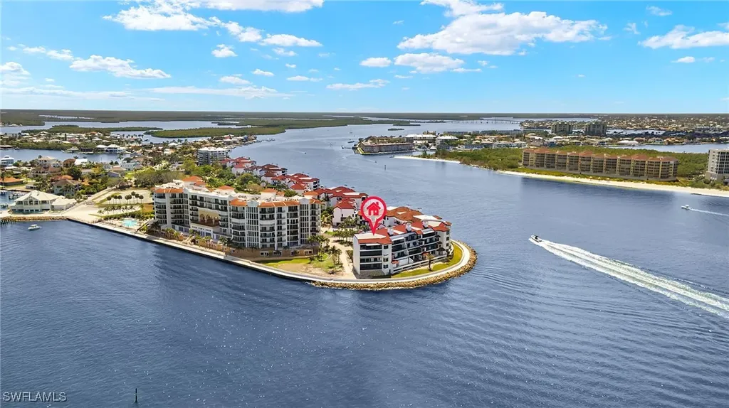 625 La Peninsula Boulevard Naples FL 34113
