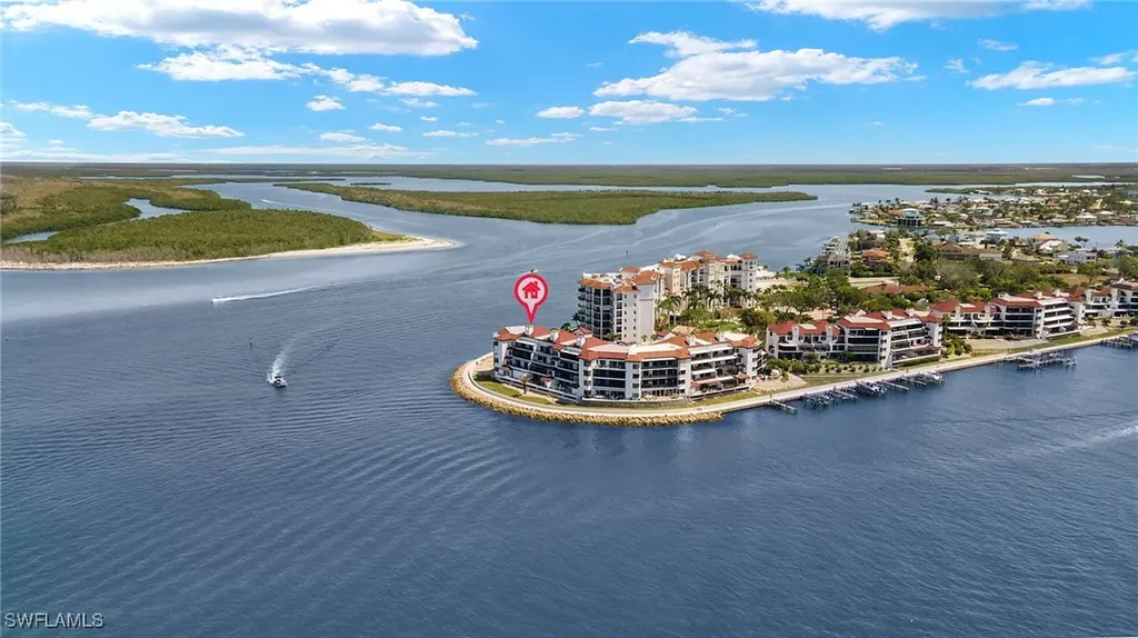 625 La Peninsula Boulevard Naples FL 34113