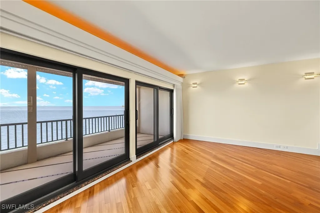 625 La Peninsula Boulevard Naples FL 34113