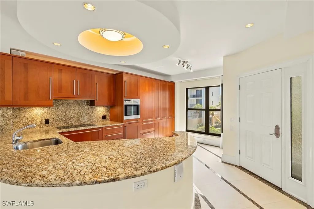 625 La Peninsula Boulevard Naples FL 34113