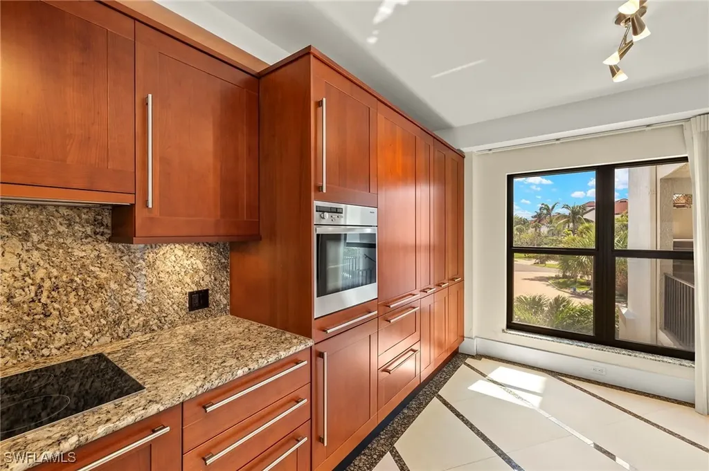 625 La Peninsula Boulevard Naples FL 34113