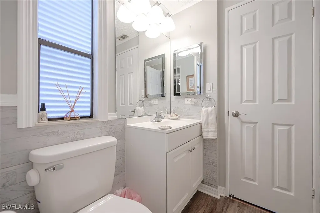 149 Kim Drive Naples FL 34104