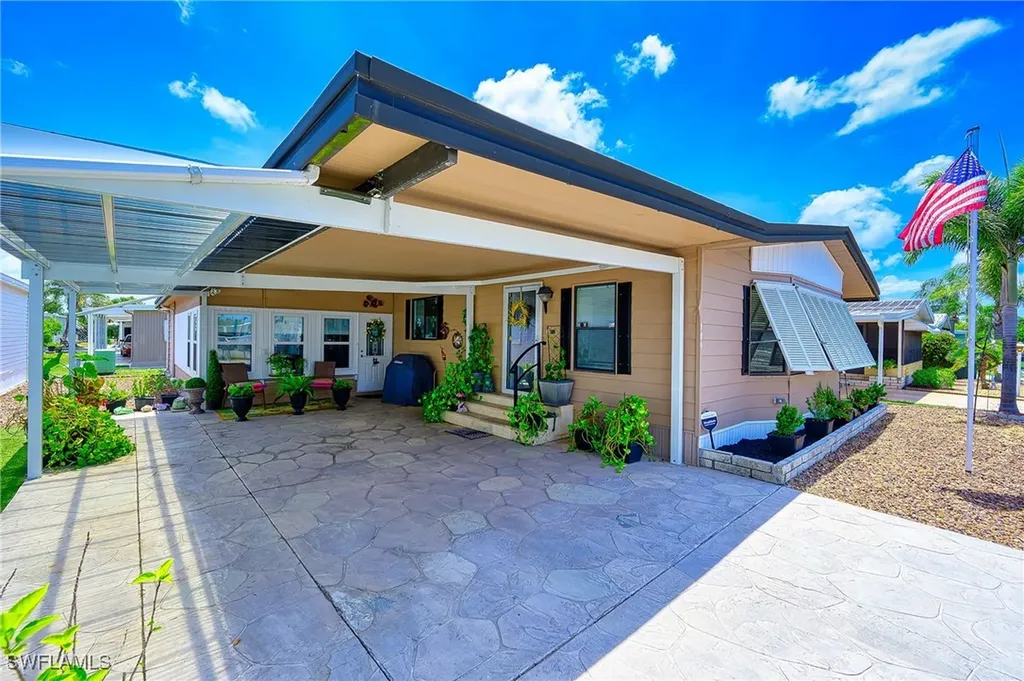 149 Kim Drive Naples FL 34104