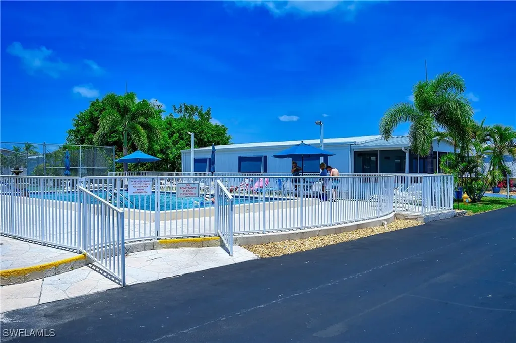 149 Kim Drive Naples FL 34104