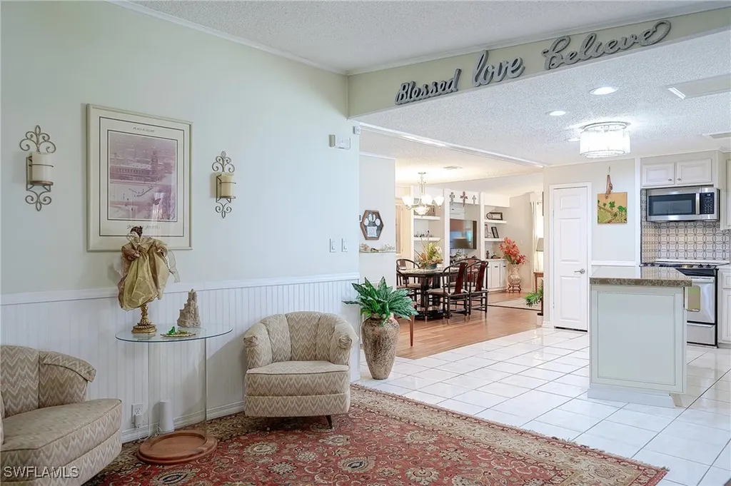 149 Kim Drive Naples FL 34104