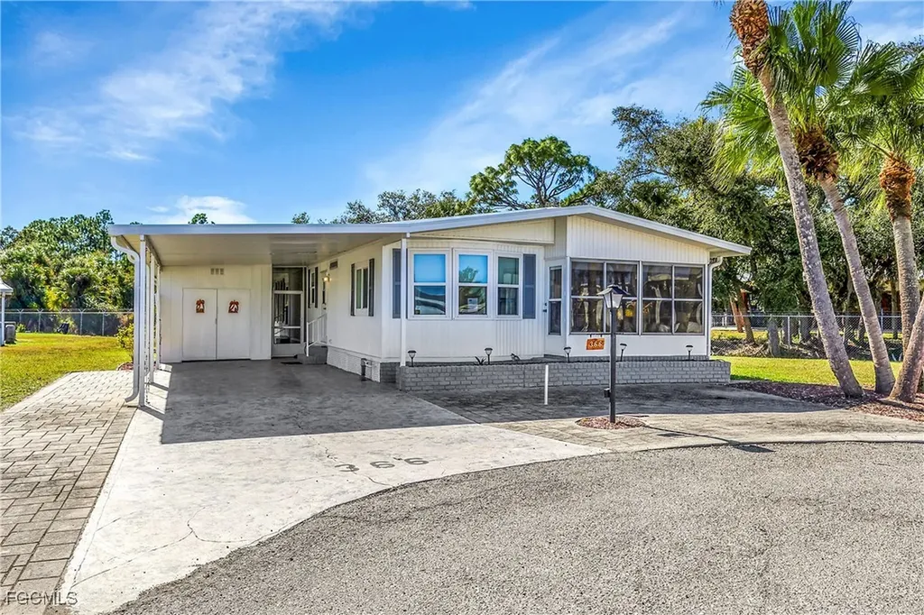 366 Middlecoff Court North Fort Myers FL 33903