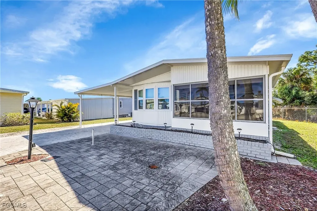 366 Middlecoff Court North Fort Myers FL 33903