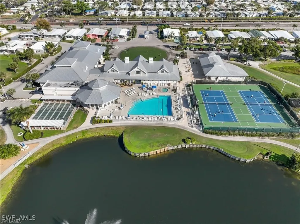 366 Middlecoff Court North Fort Myers FL 33903