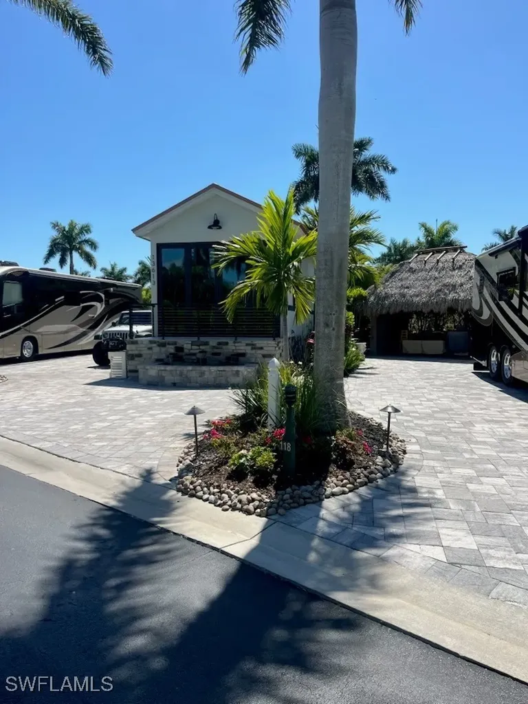 13613 Snapper Lane Naples FL 34114