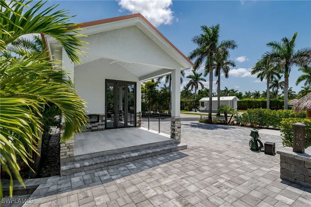 13613 Snapper Lane Naples FL 34114