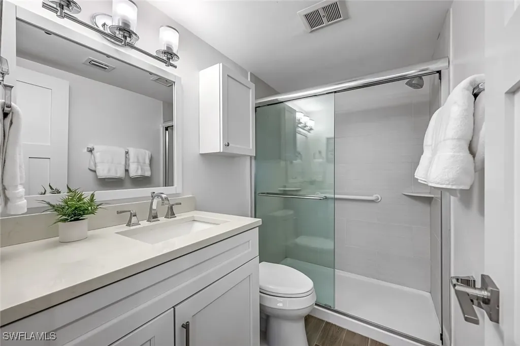 232 Banyan Boulevard Naples FL 34102