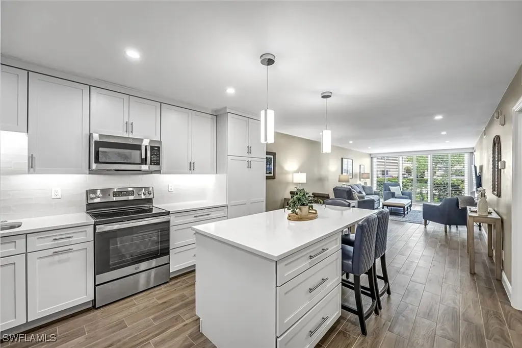 232 Banyan Boulevard Naples FL 34102