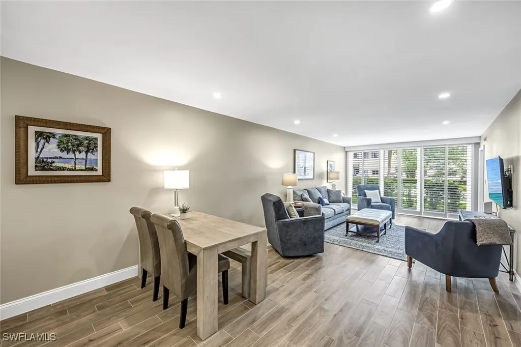 232 Banyan Boulevard Naples FL 34102
