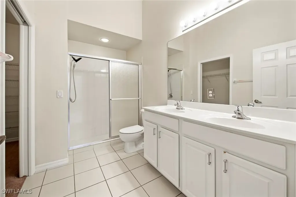 7800 Woodbrook Circle Naples FL 34104