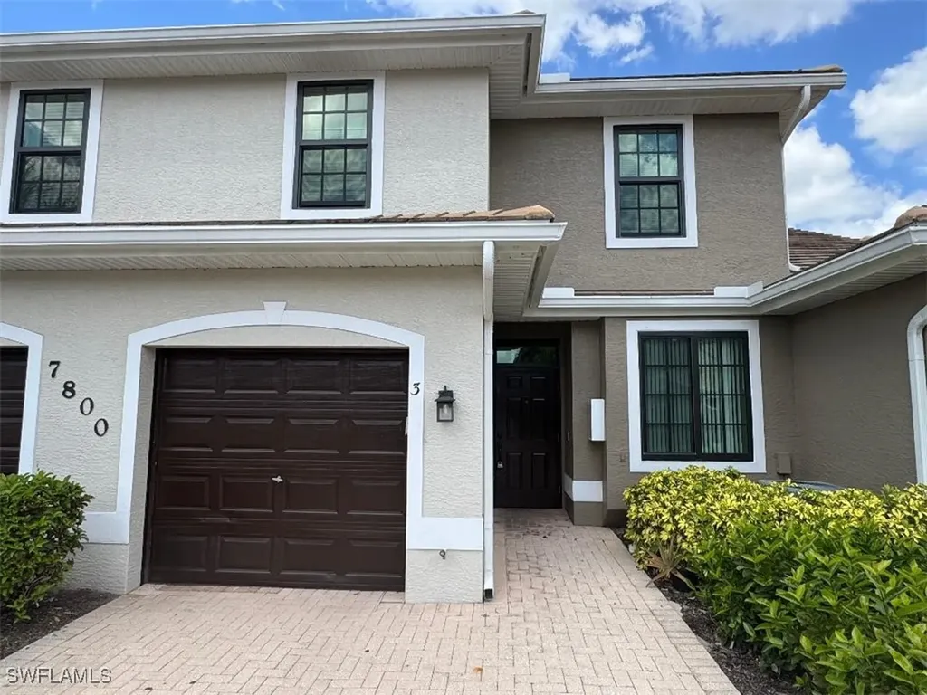 7800 Woodbrook Circle Naples FL 34104