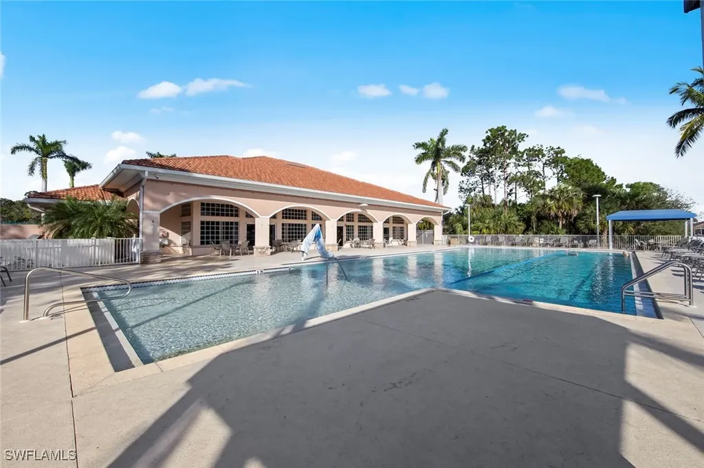 7800 Woodbrook Circle Naples FL 34104