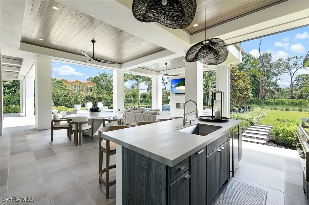 493 Carica Road Naples FL 34108