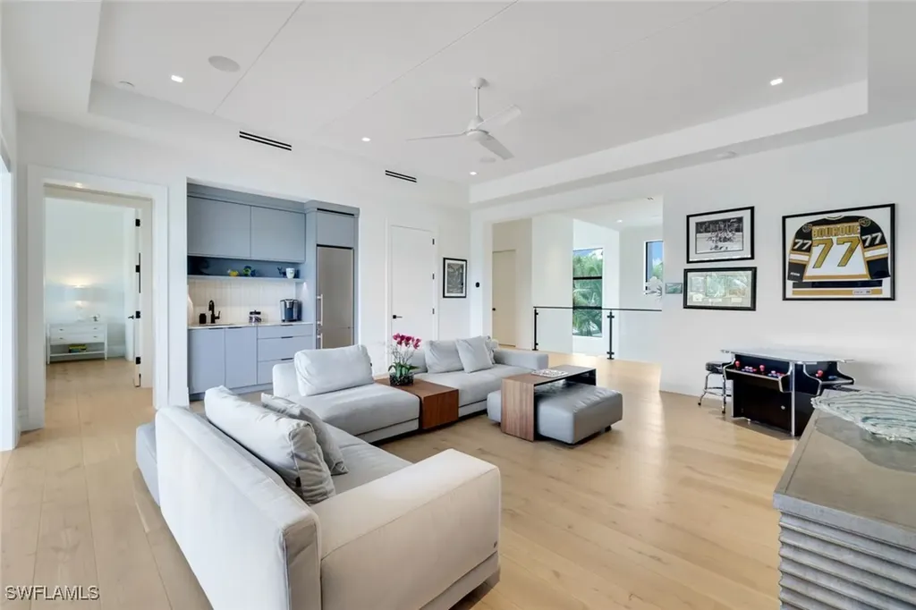 493 Carica Road Naples FL 34108