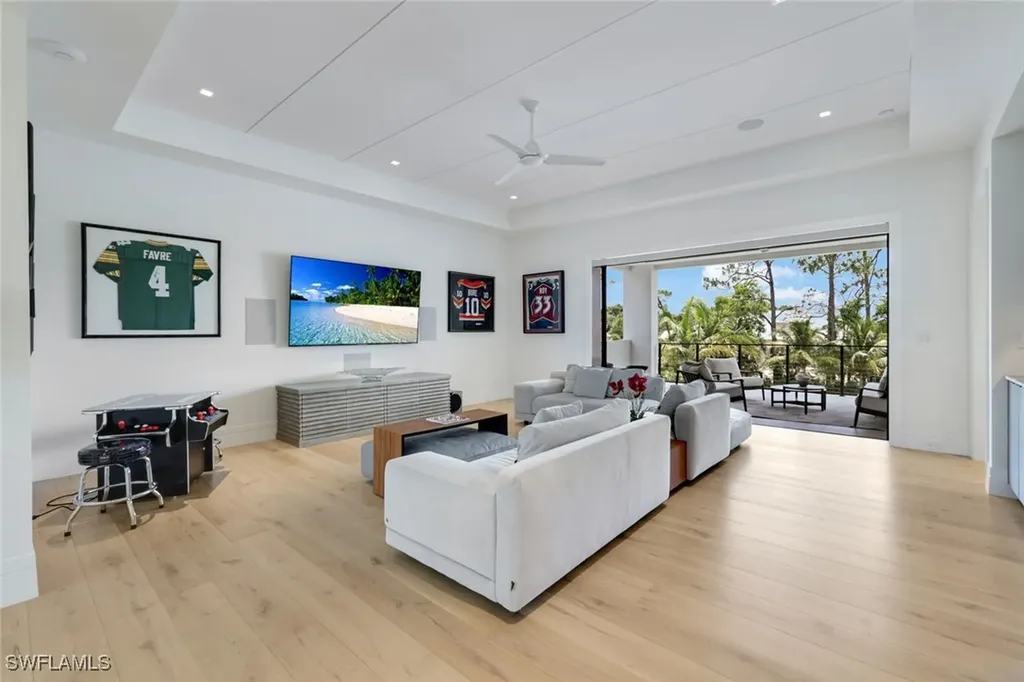 493 Carica Road Naples FL 34108