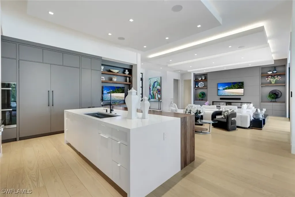 493 Carica Road Naples FL 34108