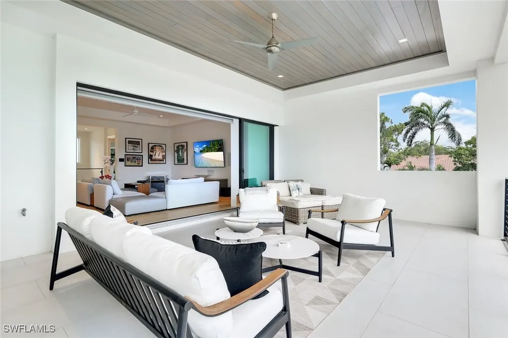 493 Carica Road Naples FL 34108