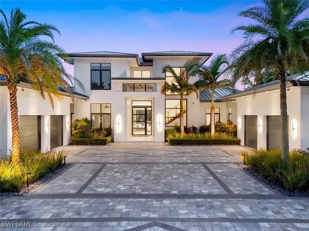 493 Carica Road Naples FL 34108