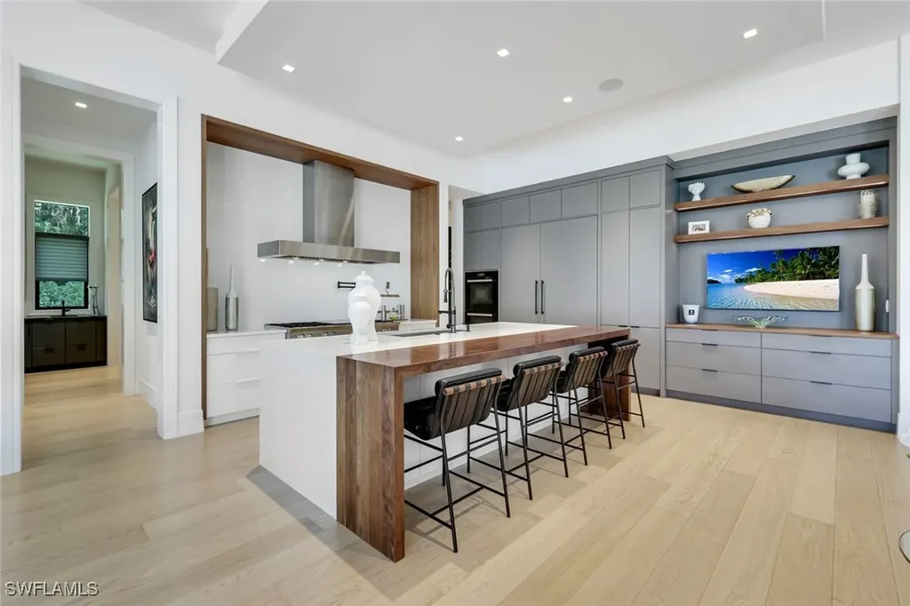 493 Carica Road Naples FL 34108