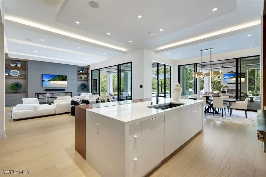 493 Carica Road Naples FL 34108