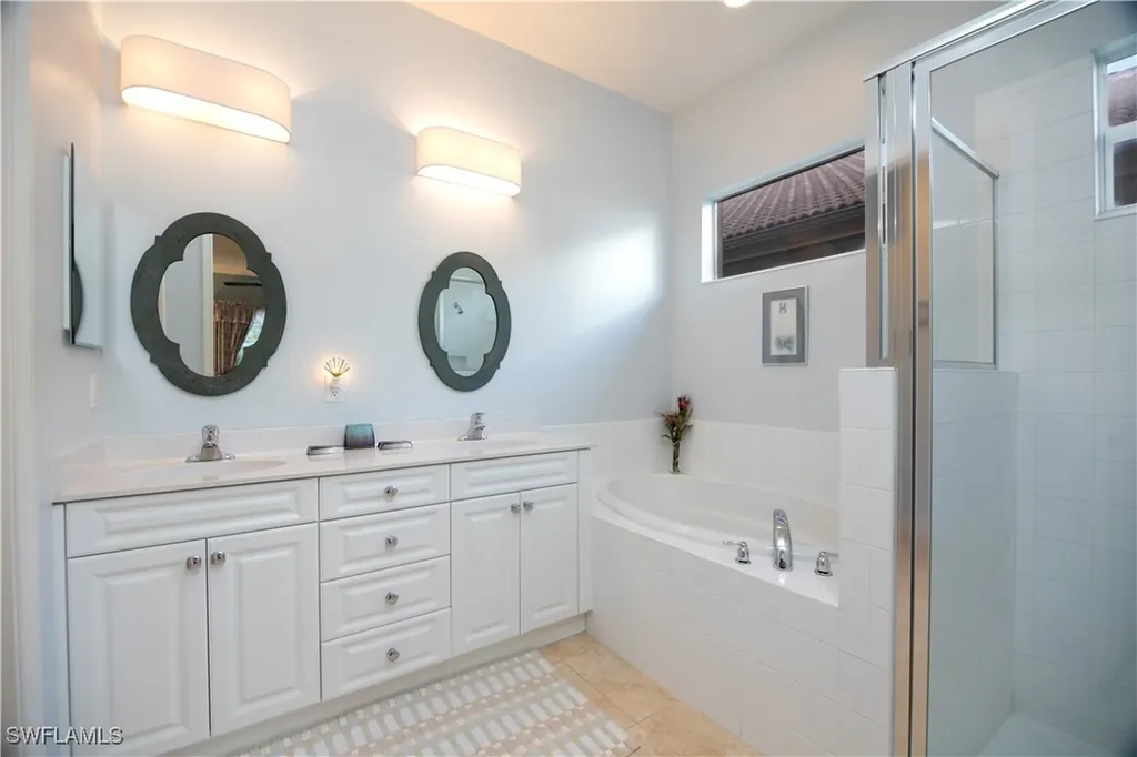 6088 Dogleg Drive Naples FL 34113