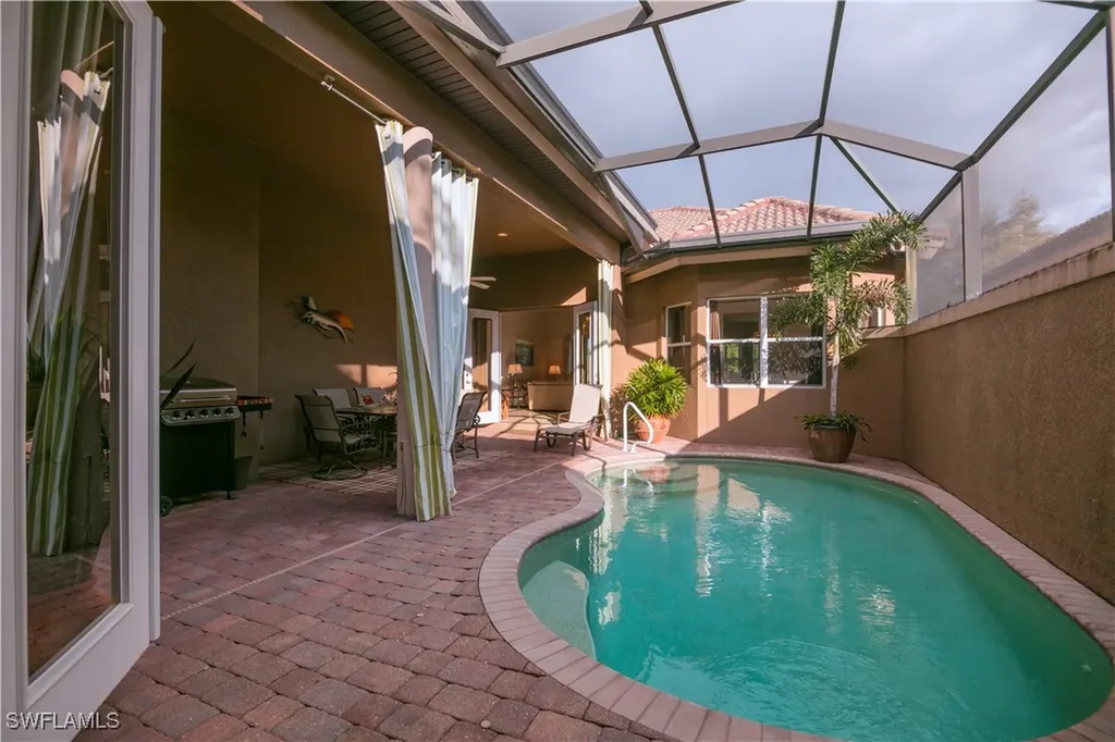 6088 Dogleg Drive Naples FL 34113