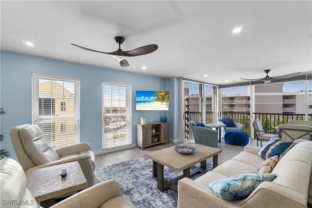 3483 Gulf Shore Boulevard N Naples FL 34103