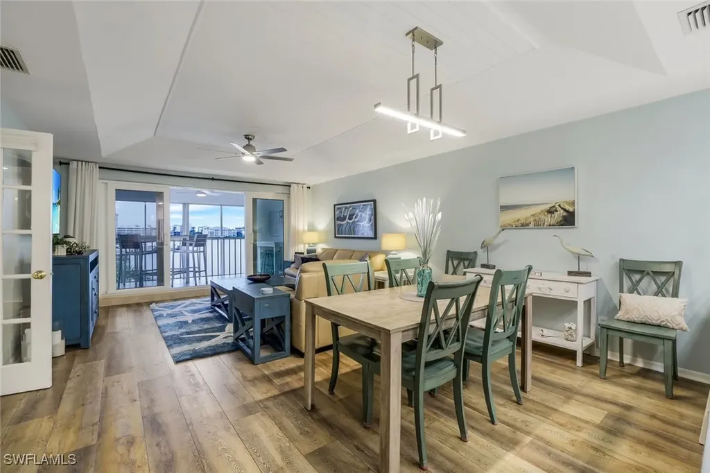 9101 Vanderbilt Drive Naples FL 34108
