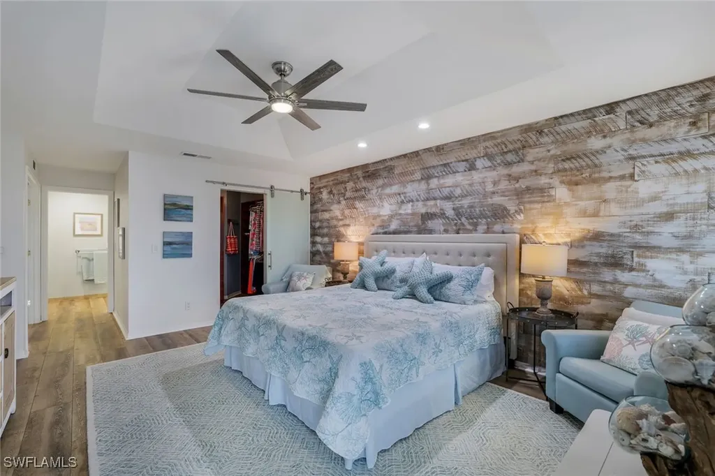 9101 Vanderbilt Drive Naples FL 34108