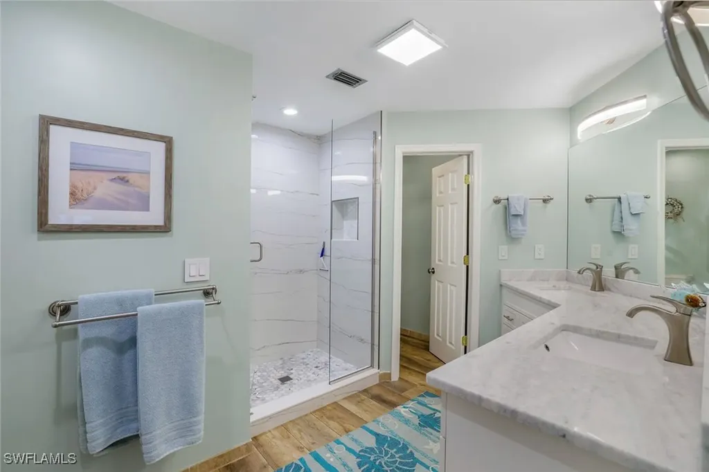9101 Vanderbilt Drive Naples FL 34108