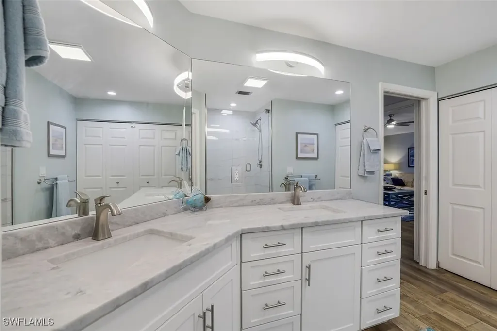 9101 Vanderbilt Drive Naples FL 34108
