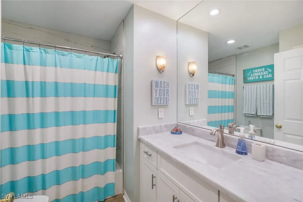 9101 Vanderbilt Drive Naples FL 34108