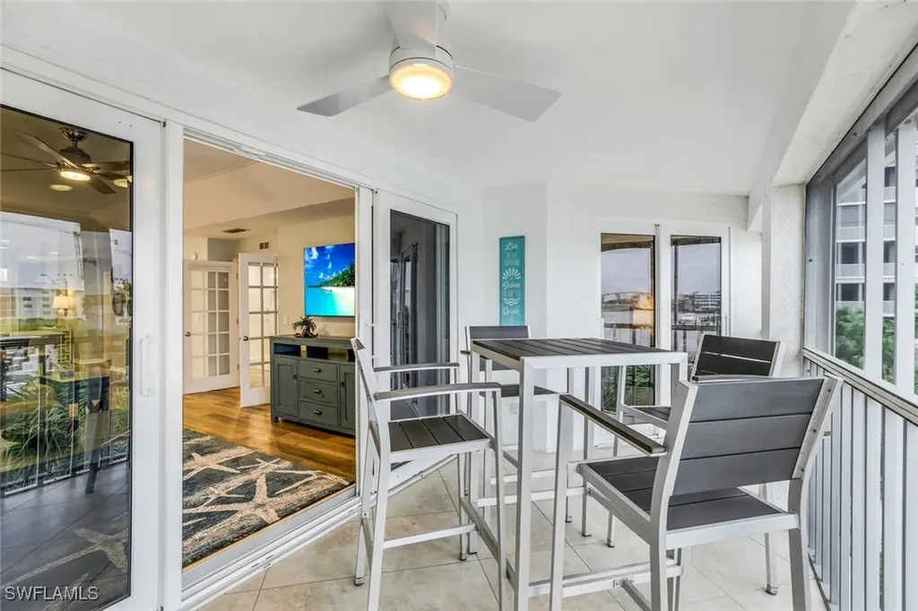9101 Vanderbilt Drive Naples FL 34108