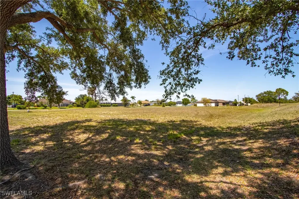 2418 SW 11th Avenue Cape Coral FL 33914