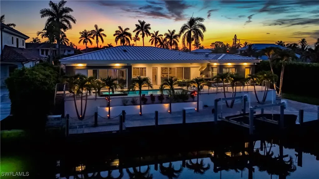 1807 Snook Drive Naples FL 34102