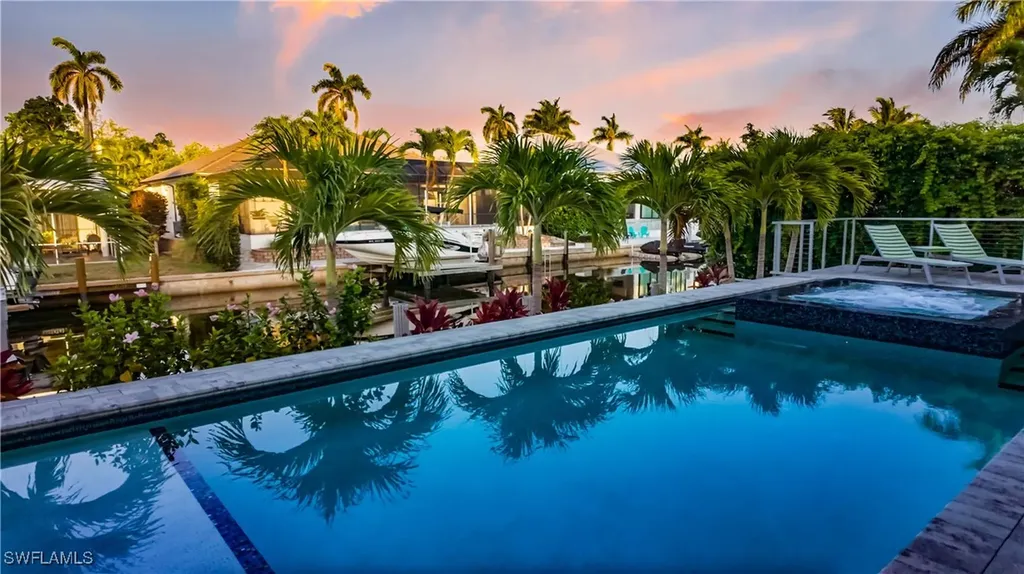 1807 Snook Drive Naples FL 34102