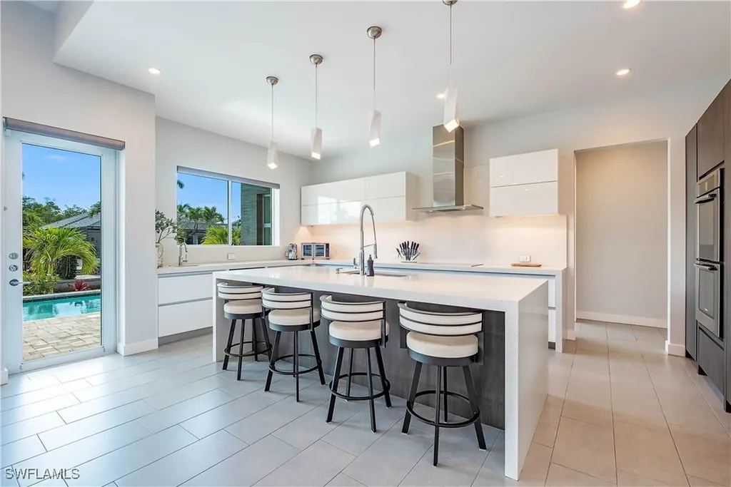 1807 Snook Drive Naples FL 34102