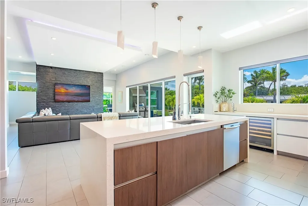 1807 Snook Drive Naples FL 34102