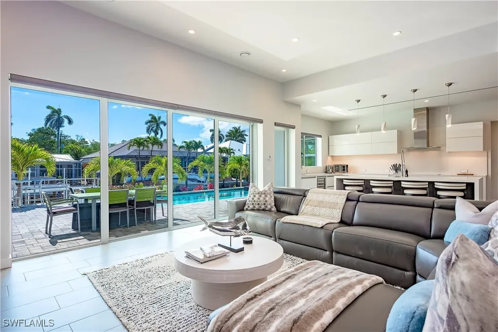 1807 Snook Drive Naples FL 34102