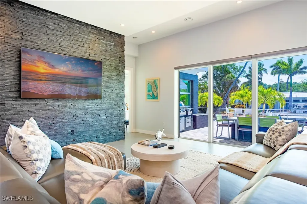 1807 Snook Drive Naples FL 34102