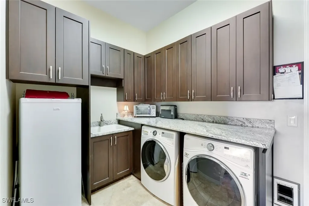 225 SW 12th Terrace Cape Coral FL 33991