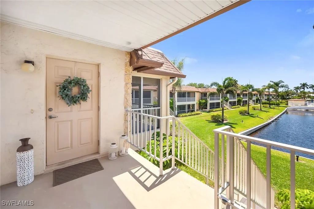 1155 Sandpiper Street Naples FL 34102